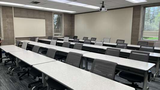Menlo College Brawner Room 200 - 471 - Classroom in Atherton