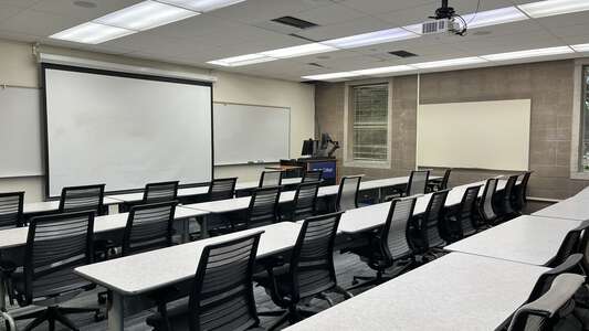 Menlo College Brawner Room 200 - 471 - Classroom in Atherton