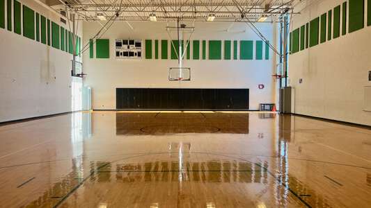 Zan Wesley Holmes Jr Middle School Gym - Practice in Dallas