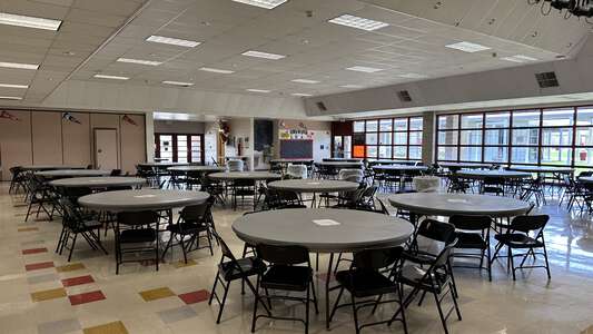 California City Middle School Cafeteria in California City