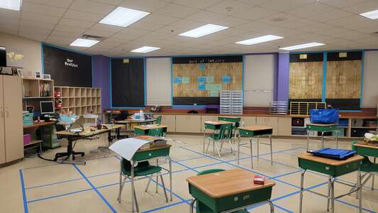 School At St George Place Classroom Standard in Houston