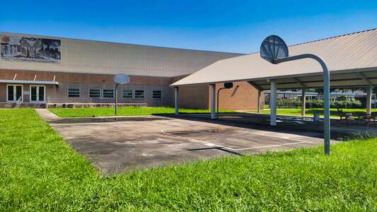 Gregory-Lincoln Ed Ctr Outdoor Basketball Courts in Houston