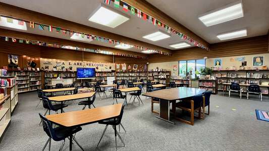 Norman Rockwell Elementary School Library in Redmond