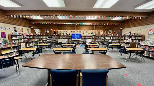 Norman Rockwell Elementary School Library in Redmond