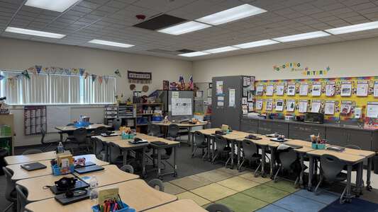 Parklane Elementary School Classroom Standard in Stockton
