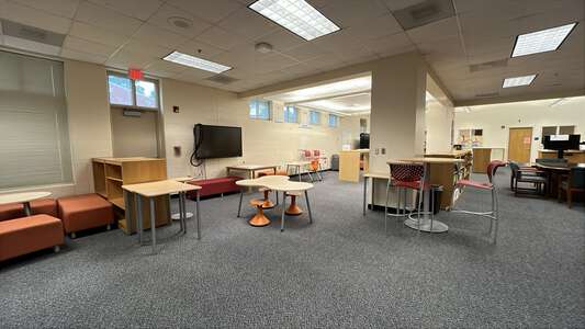 Ashley Park Pre K-8 School Media Center in Charlotte 4
