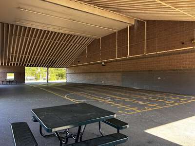 Boones Ferry Primary School Outdoor Covered Area in Wilsonville
