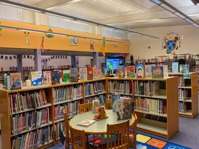 Zuni Technology and Communication Magnet School Media Center in Albuquerque