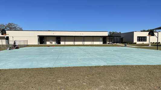 Robles Elementary School (3761) Outdoor Basketball Courts in Tampa