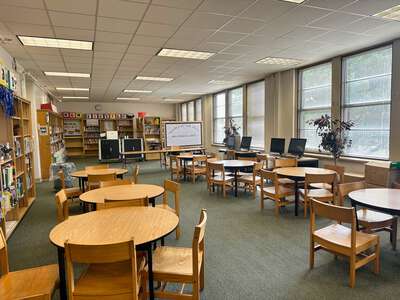 Clara Oliver Elementary School Library in Dallas