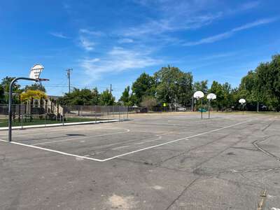 Del Paso Heights Elementary School Outdoor Basketball Courts in Sacramento