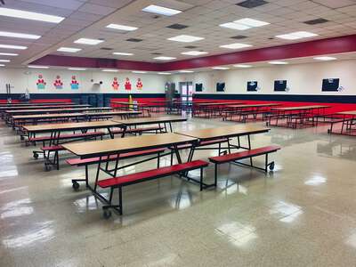 Castlio Elementary School Cafeteria in St. Charles
