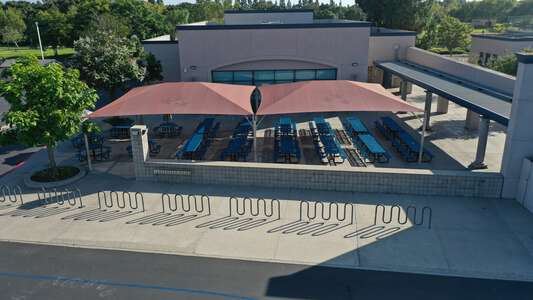Plaza Vista School (K-8) Outdoor Lunch Area in Irvine