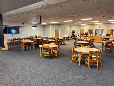 Bellview Middle School Library in Pensacola 3