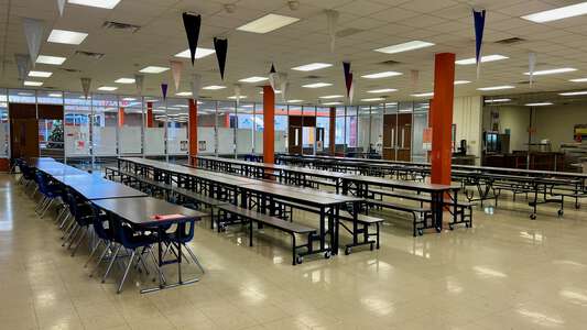 Leonard Middle School Cafeteria in Fort Worth 3