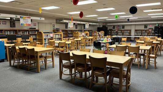 Oceanway Elementary School Library (3 hr min) in Jacksonville 2