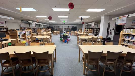 Oceanway Elementary School Library (3 hr min) in Jacksonville 3