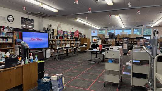 Cambridge Elementary School Library in Orange 2