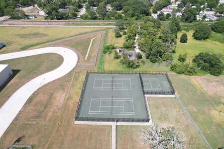 Clute Intermediate School Tennis Courts in Clute