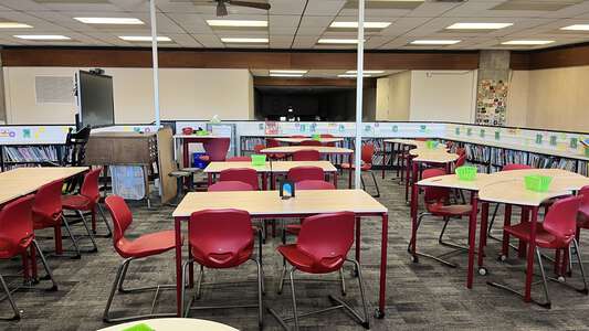 Mission Elementary School Library in Antioch