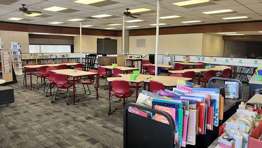 Mission Elementary School Library in Antioch