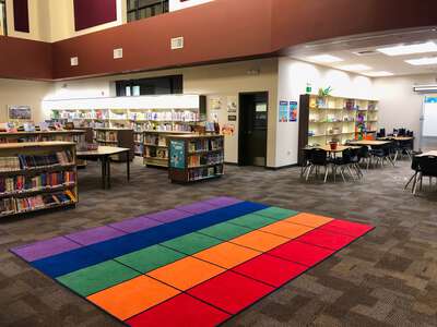 Marion Mix Elementary School Library in Elk Grove