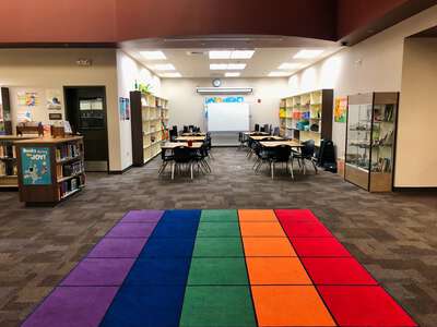 Marion Mix Elementary School Library in Elk Grove