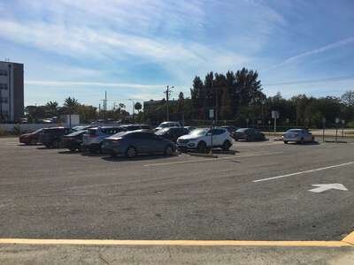 Bay Crest Elementary School (0191) Parking Lot - Staff in Tampa 2