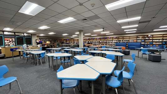 xOrange Grove Elementary School Library in Houston 2