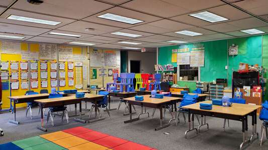 Penn Elementary School Classroom Standard in San Diego