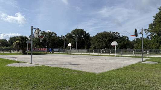 Beauclerc Elementary School Outdoor Basketball Courts (3 hr min) in Jacksonville