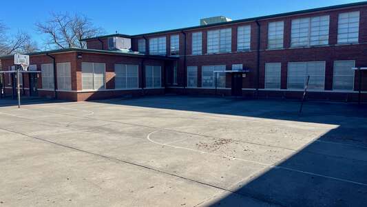 World Languages Institute Outdoor Area in Fort Worth