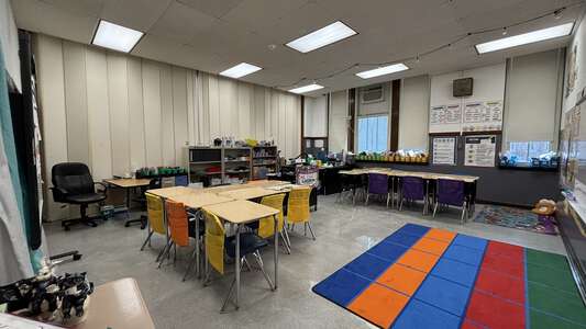 Cardenas - Lazaro Cardenas Elementary School Classroom Standard - South Campus in Chicago 4