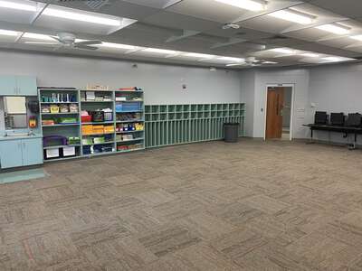 Deerwood Elementary School Classroom Standard in Kissimmee