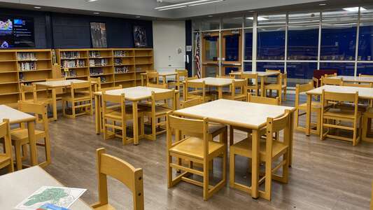 Warren East Middle School Library in Bowling Green