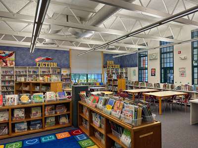 Mcdowell Elementary School Library in Petaluma