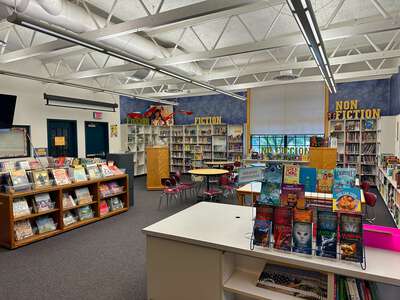 Mcdowell Elementary School Library in Petaluma