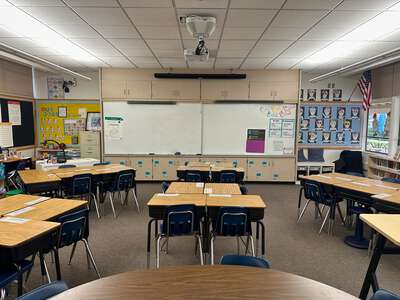Carver Elementary School Classroom Standard in San Marino