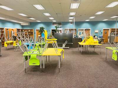 Riverdale Middle School Library in Riverdale