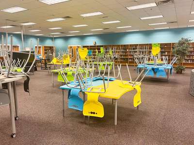 Riverdale Middle School Library in Riverdale