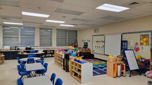 Lake Forest Elementary School Classroom Standard in Pembroke Park