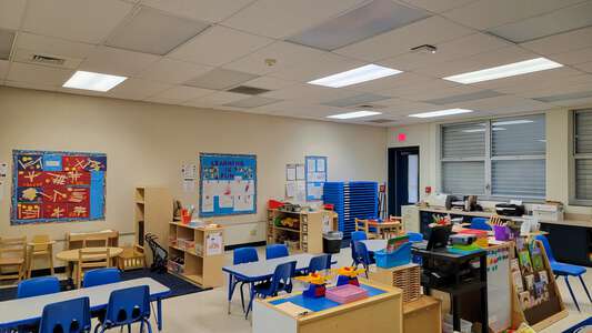 Lake Forest Elementary School Classroom Standard in Pembroke Park