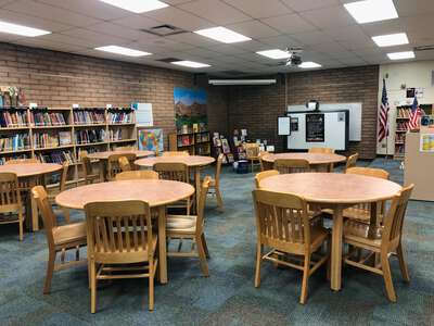 Onate Elementary School Library in Albuquerque