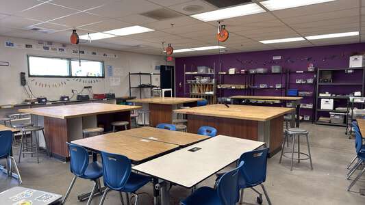Vista Innovation and Design Academy School Classroom Standard in Vista 2