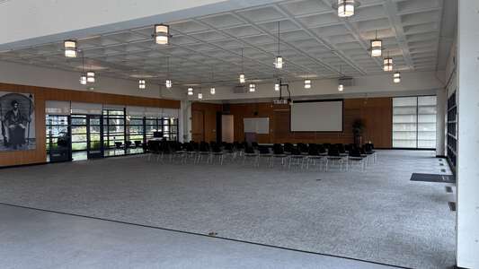 Merritt College Room R110 - Newton/ Seal Student Lounge in Oakland