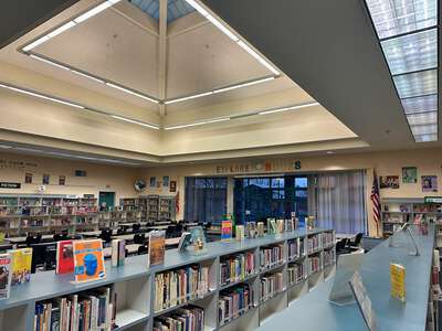 T.R. Smedberg Middle School Library in Sacramento 4