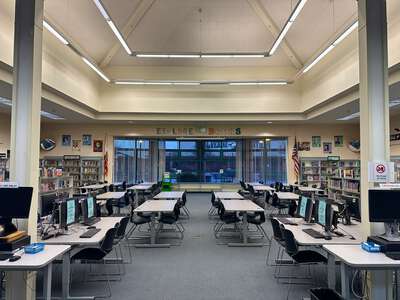 T.R. Smedberg Middle School Library in Sacramento 5