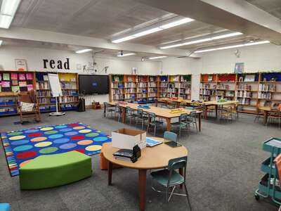Sunnyview Primary School Library in Knoxville