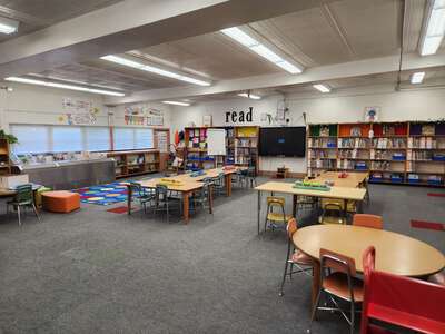 Sunnyview Primary School Library in Knoxville