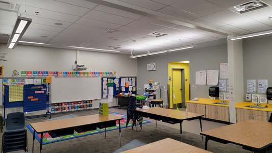 Jenkins - Earl N. Elementary School Classroom Standard in Las Vegas 3